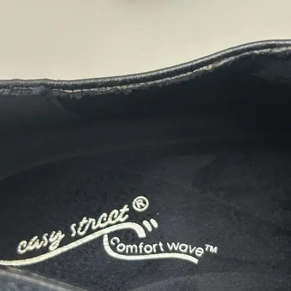 Easy Street Women's Grove Navy Faux Leather Block Heels 6 W - Picture 7 of 9